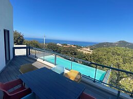 Beautiful Villa With Pool and sea View