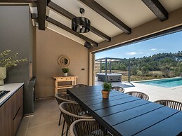 Villa Noeli With Swimming Pool