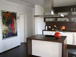 Grand Suite Comfortable Holiday Residence