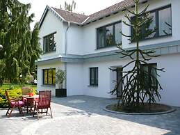 Grand Suite Comfortable Holiday Residence