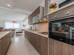 Comfort Villa With Swimming Pool and Terrace