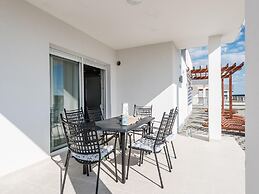 Comfort Villa With Swimming Pool and Terrace