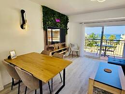 Beautiful Apartment in Denia With sea Views