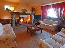 Apartment in Cetona With Private Pool