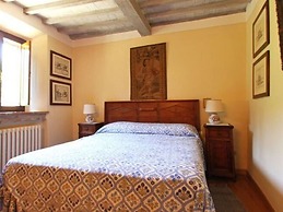 Apartment in Cetona With Private Pool