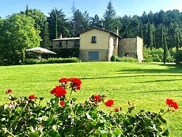 Apartment in Cetona With Pool