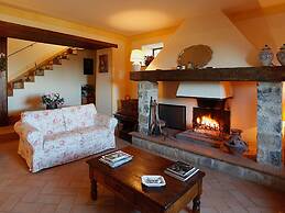 Apartment in Cetona With Private Pool