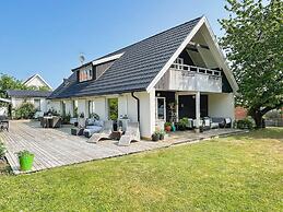 6 Person Holiday Home in Askim-by Traum