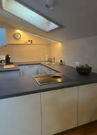 1 Porzig Modern Retreat