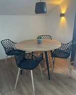 1 Porzig Modern Retreat