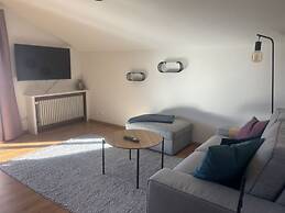 1 Porzig Modern Retreat