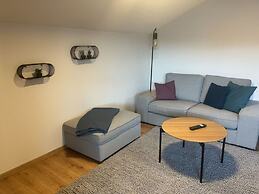 1 Porzig Modern Retreat