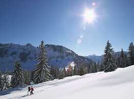 1 Porzig Modern Retreat