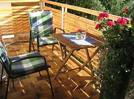 1 Porzig Modern Retreat