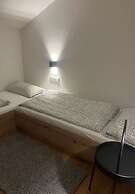 1 Porzig Modern Retreat