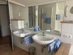 1 Porzig Modern Retreat