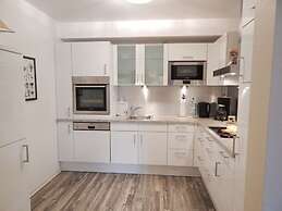 10 Bohler Brise Modern Retreat