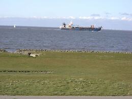 Stella Maris Modern Retreat