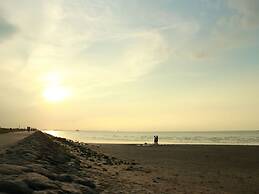 Stella Maris Modern Retreat