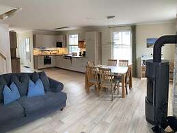 Thatched Roof Holiday Home Dunenblick