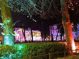 City Center Modern Retreat