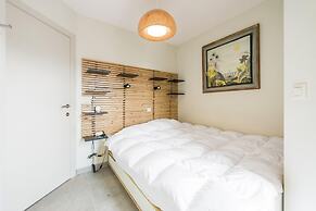 Beautiful Apartment on the sea Wall