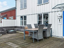 6 Person Holiday Home on a Holiday Park in Ebeltoft