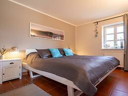 Comfortplus Apartment With Terrace