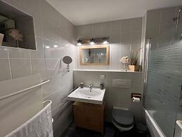 Comfortplus Apartment With Terrace