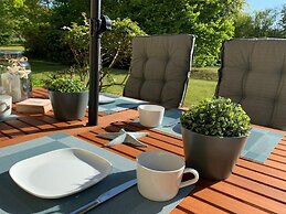 Comfortplus Apartment With Terrace