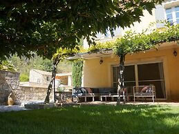 Lovely Holiday Home With Private Pool