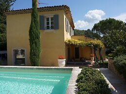 Lovely Holiday Home With Private Pool