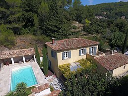 Lovely Holiday Home With Private Pool