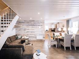 A gem of a Modern Retreat