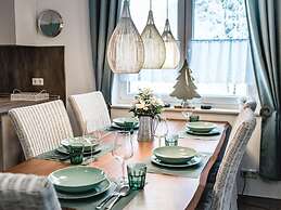 A gem of a Modern Retreat