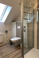 A gem of a Modern Retreat