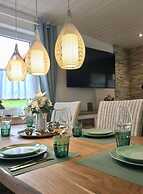 A gem of a Modern Retreat