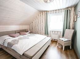 A gem of a Modern Retreat