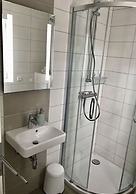 A gem of a Modern Retreat