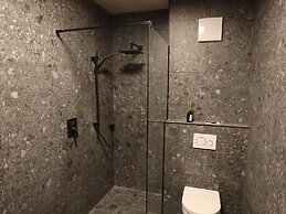 High-quality Maisonette Flat With Roof Terrace