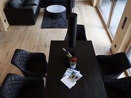 High-quality Maisonette Flat With Roof Terrace