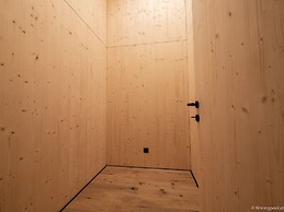 High-quality Maisonette Flat With Roof Terrace