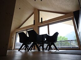 High-quality Maisonette Flat With Roof Terrace