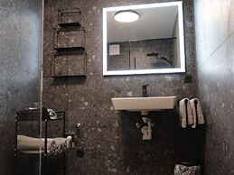 High-quality Maisonette Flat With Roof Terrace