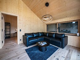 High-quality Maisonette Flat With Roof Terrace