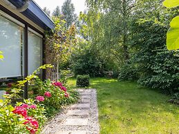 Holiday Home Right on the Veerse Meer