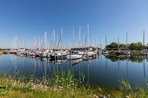 Holiday Home Right on the Veerse Meer