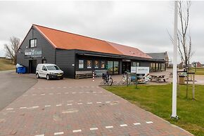 Holiday Home Right on the Veerse Meer