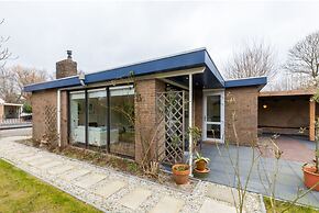 Holiday Home Right on the Veerse Meer