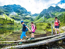Spacious Apartment With Sauna